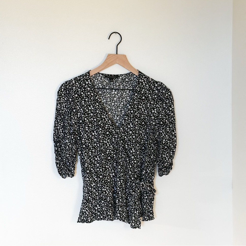 Banana Republic Floral Black Wrap Top Size Small